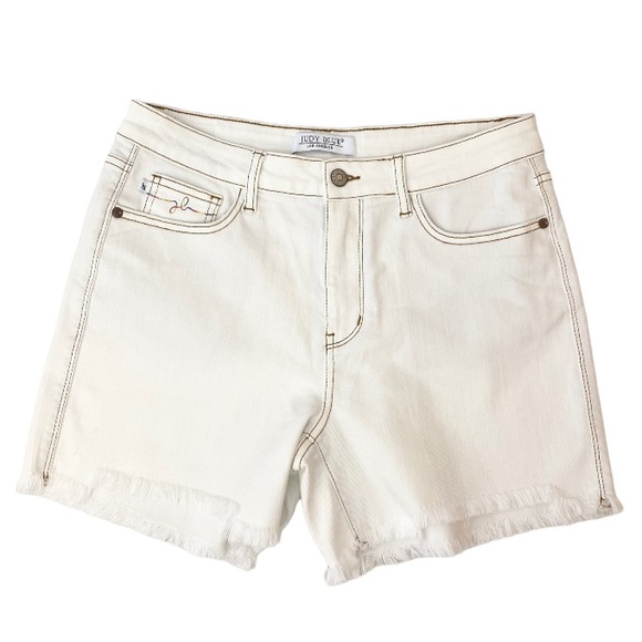 NWOT Judy Blue Angela Full Size Midrise Pocket Embroidery Shorts - Picture 4 of 16